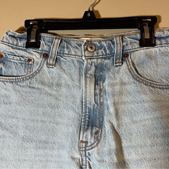 Abercrombie & Fitch The Loose Short High Rise Light Wash Shorts 25/0 - Picture 4 of 10
